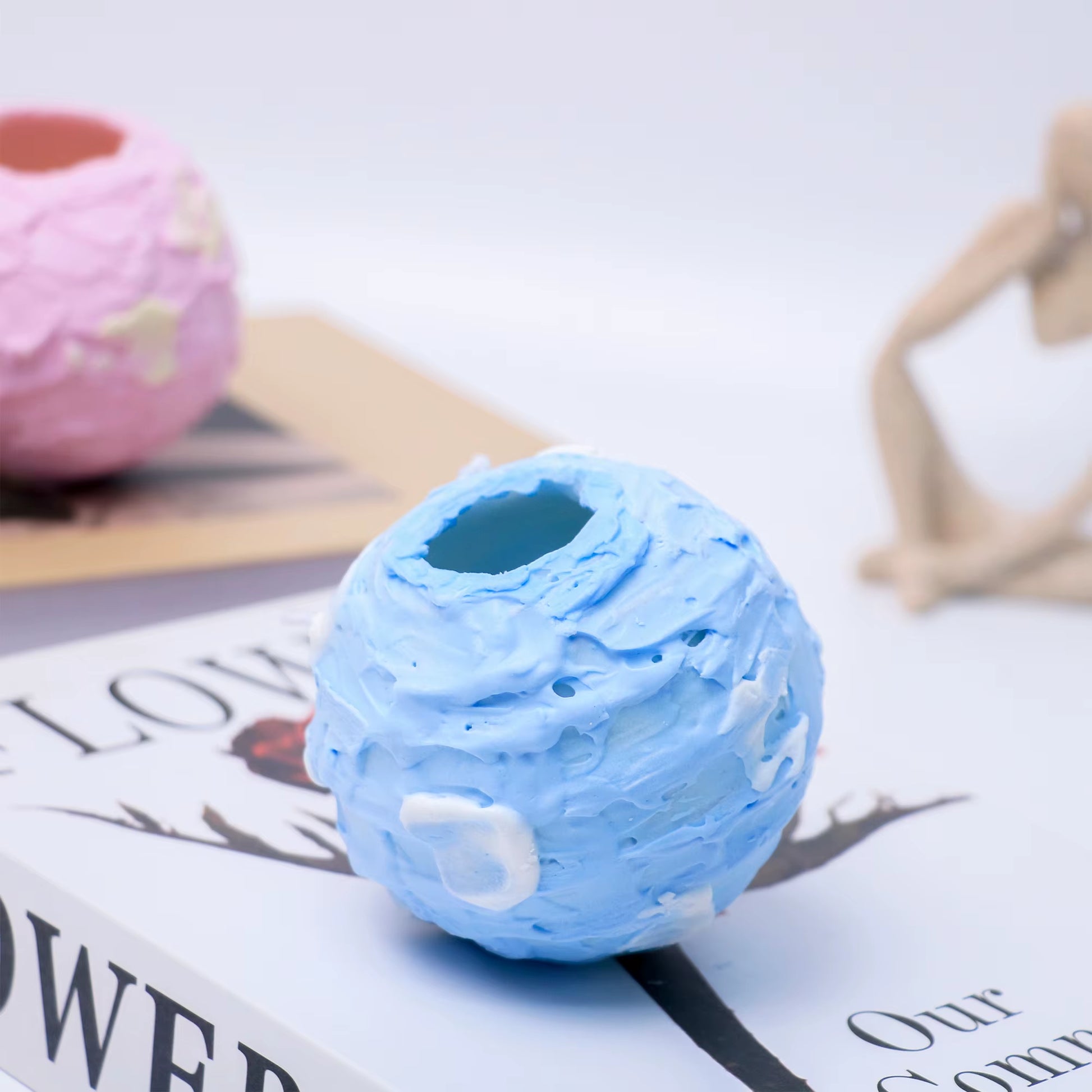 Custom Home Decor Handmade Creative Ball Shape Rotating Spiral Candle Aromatherapy Soy Wax Scented Candles